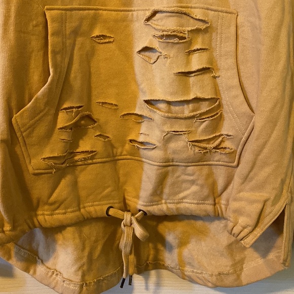 Rebel Minds distressed soft yellow hoodie 2XL. NWTs. T107 - Picture 4 of 7